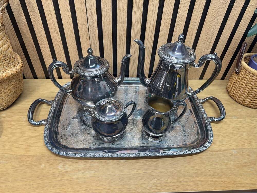Vintage Oneida Community Tudor Plate Queen Bess Silver Plated Tea Set with Tray